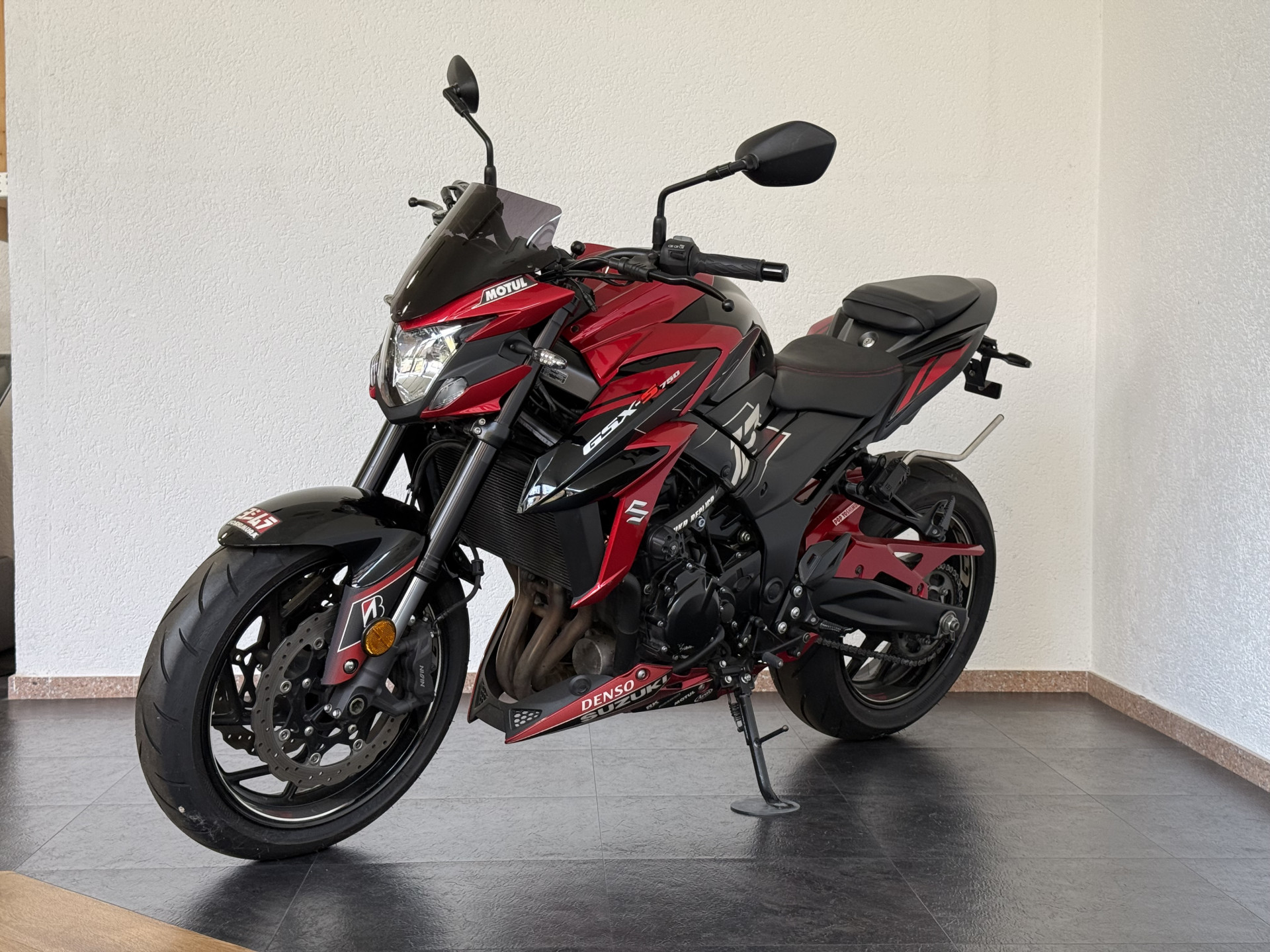SUZUKI GSX-S 750 Suzuka 8H Edition-image-1
