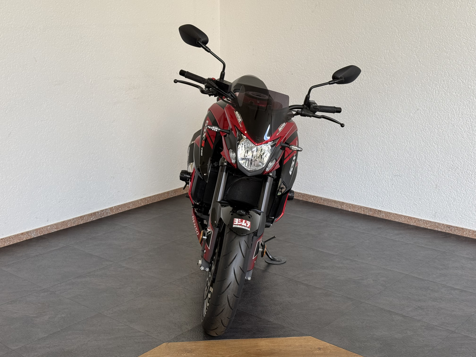 SUZUKI GSX-S 750 Suzuka 8H Edition-image-1