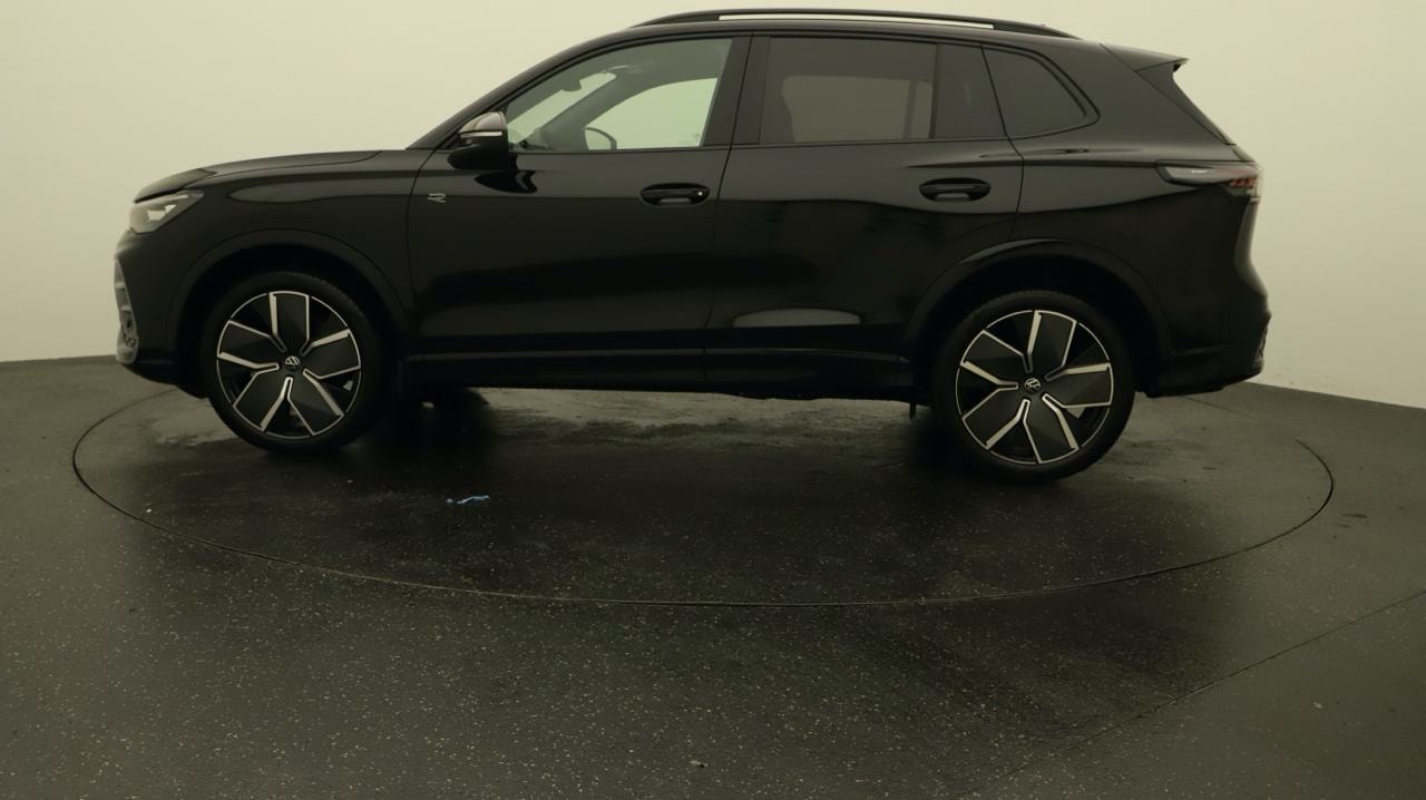 VW Tiguan 2.0 TDI SCR R-Line 4Motion DSG-showroom-element-1