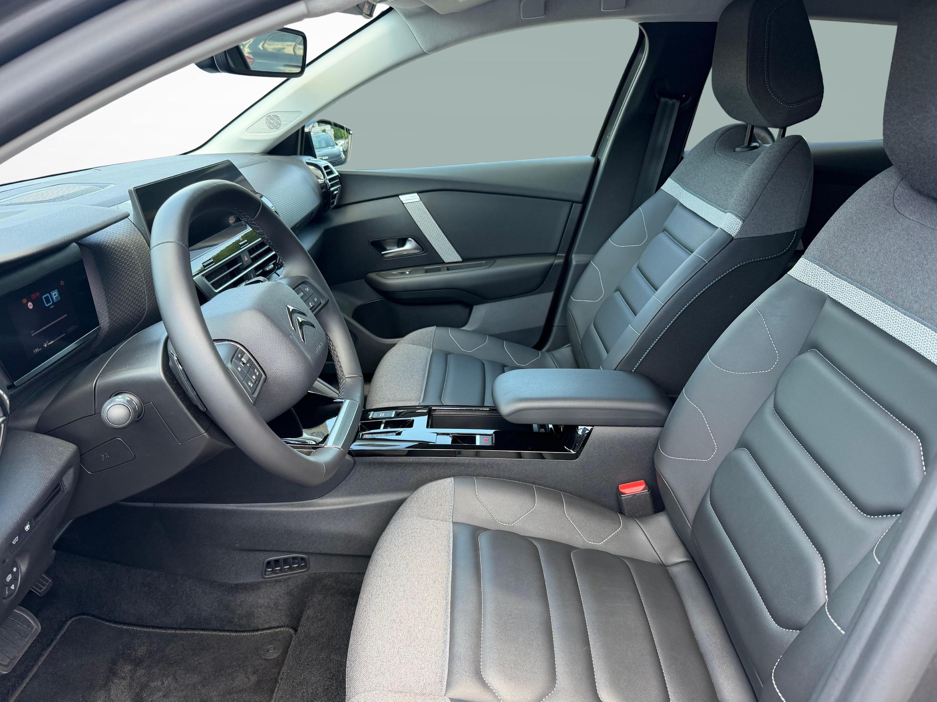 CITROEN C4 1.2 Hybrid Max-showroom-element-2