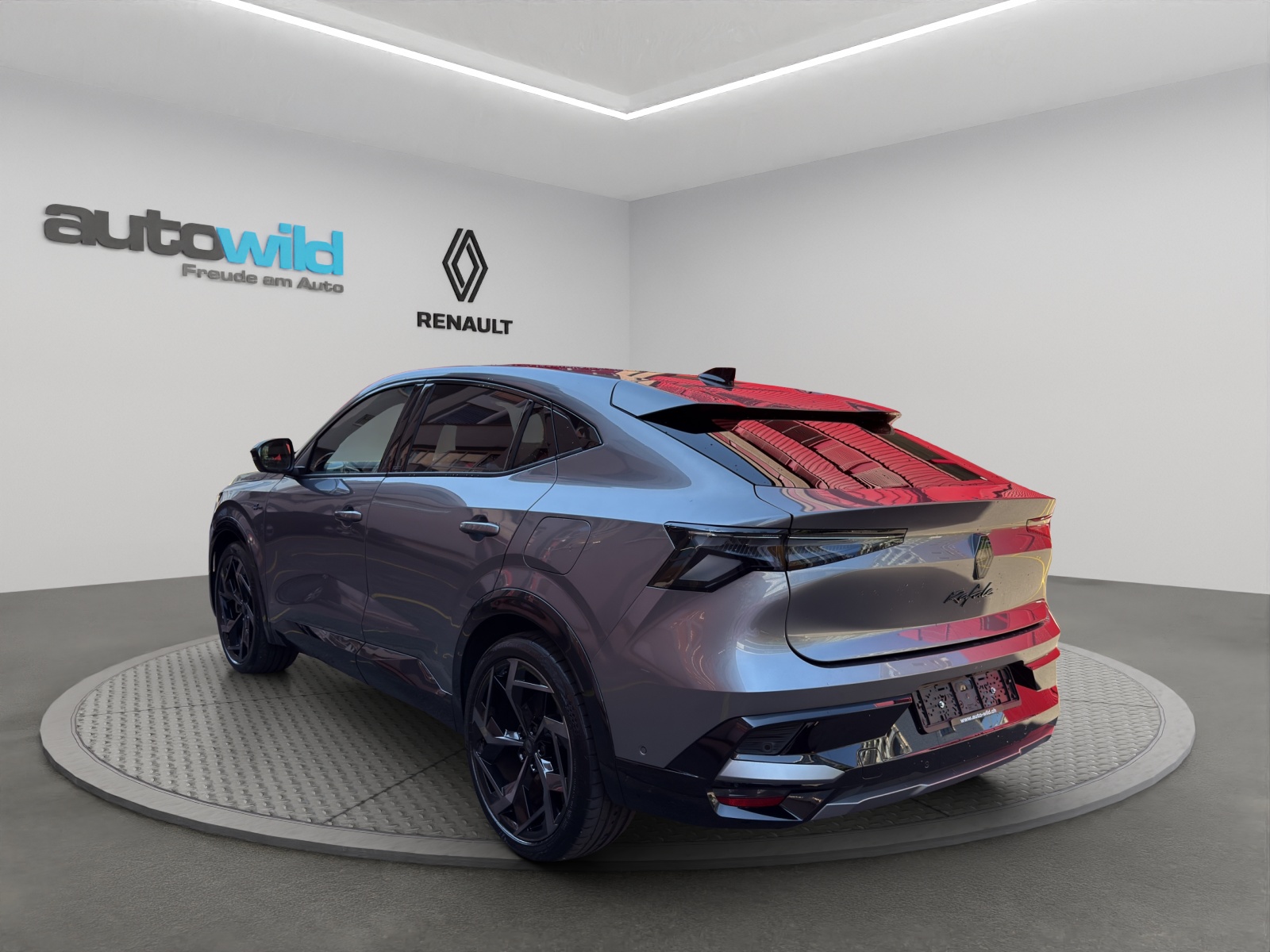RENAULT Rafale 1.2 E-Tech Plug-in Hybrid 300 4x4 Atelier Alpine-image-1