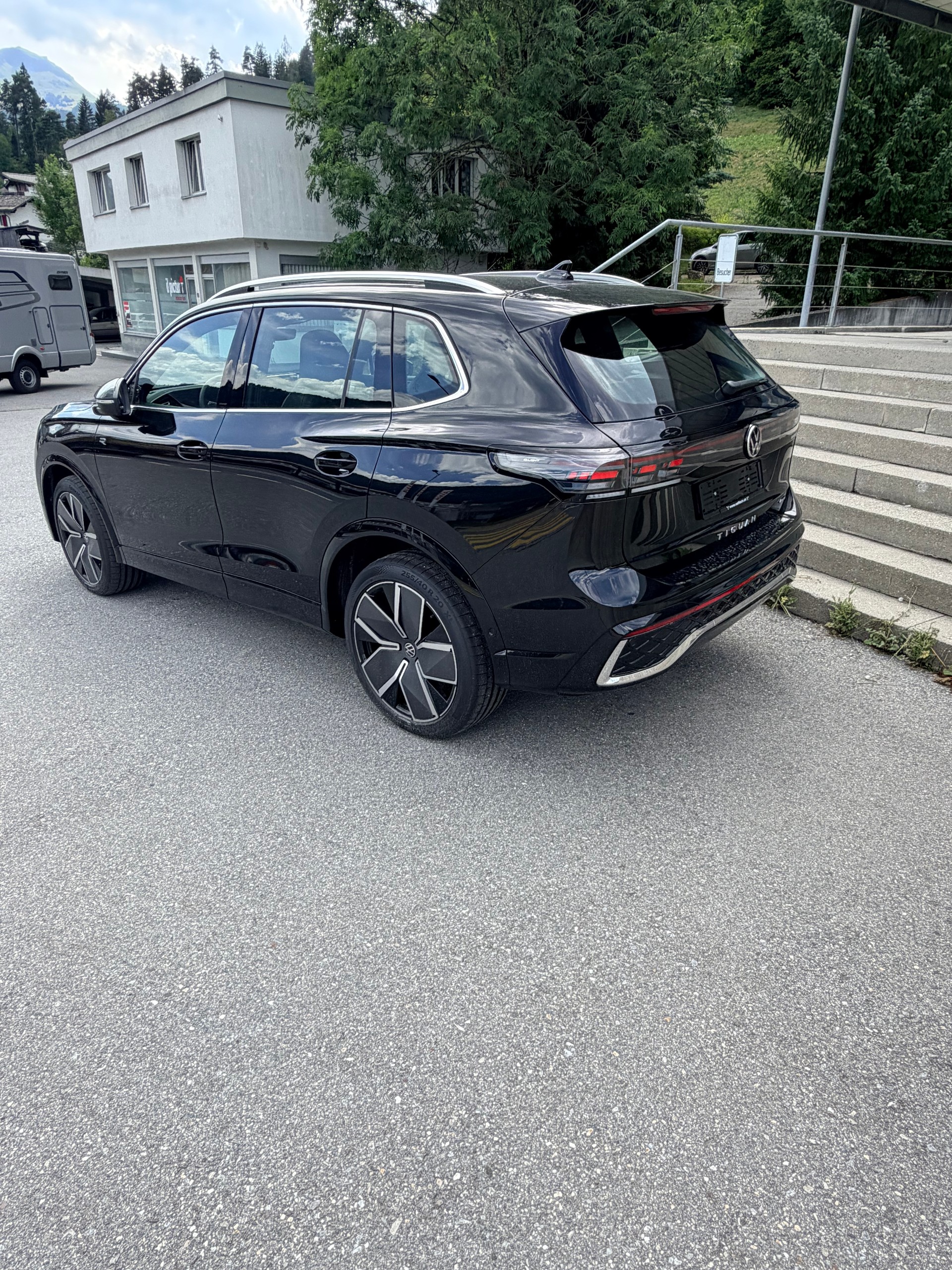 VW Tiguan 2.0 TSI R-Line DSG 4motion-image-11