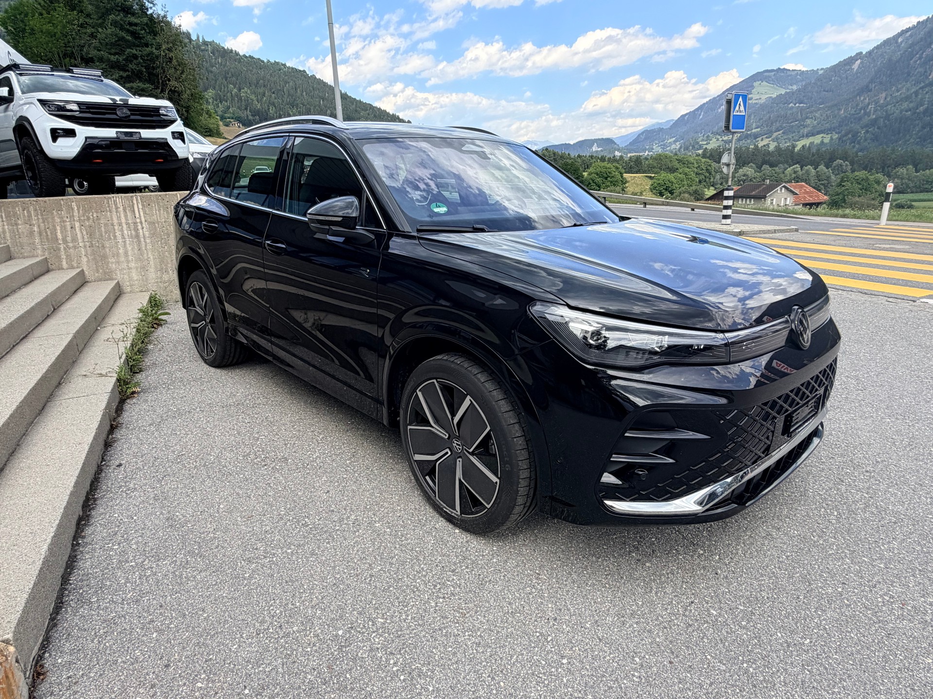 VW Tiguan 2.0 TSI R-Line DSG 4motion