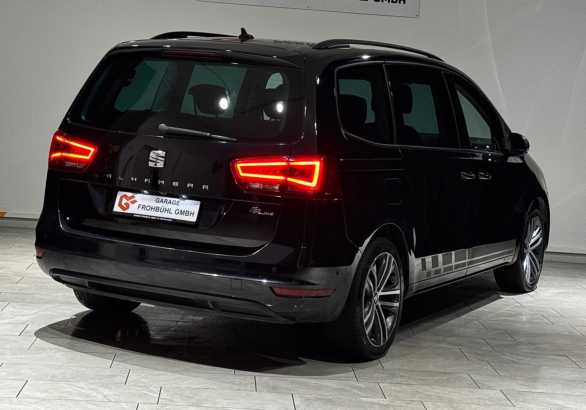 SEAT Alhambra 2.0 TSI FR Line DSG | 7Sitzer | AHK 2200Kg |-showroom-element-3