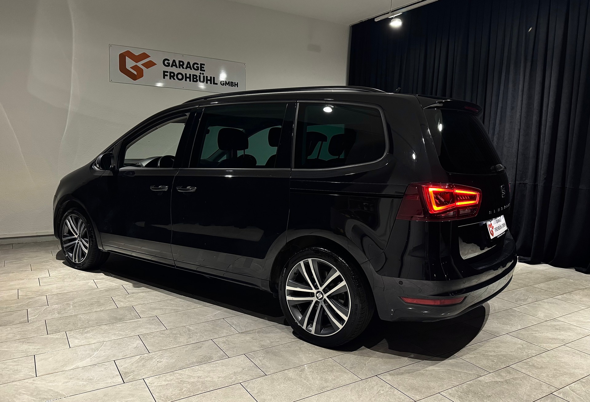 SEAT Alhambra 2.0 TSI FR Line DSG | 7Sitzer | AHK 2200Kg |-image-7