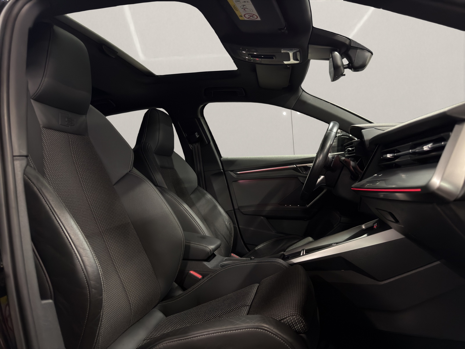 AUDI A3 Sportback 35 TFSI S line Attraction S-tronic-image-13