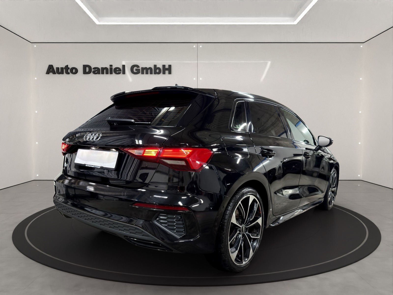 AUDI A3 Sportback 35 TFSI S line Attraction S-tronic-image-5