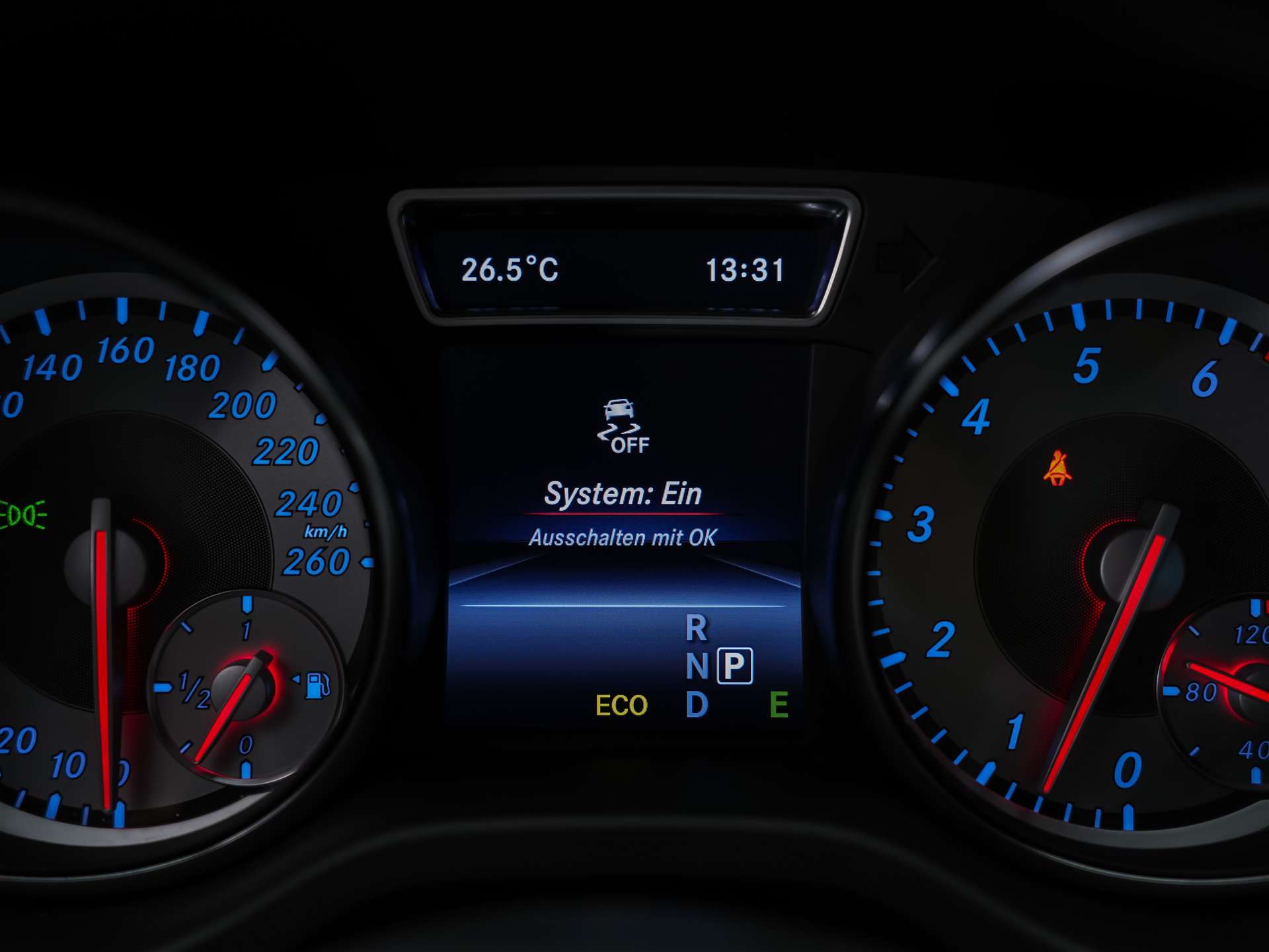 MERCEDES-BENZ CLA 250 Sport 7G-DCT 4Matic *CH Auto*Sitzheizung*Rückfahrkamera*-image-32