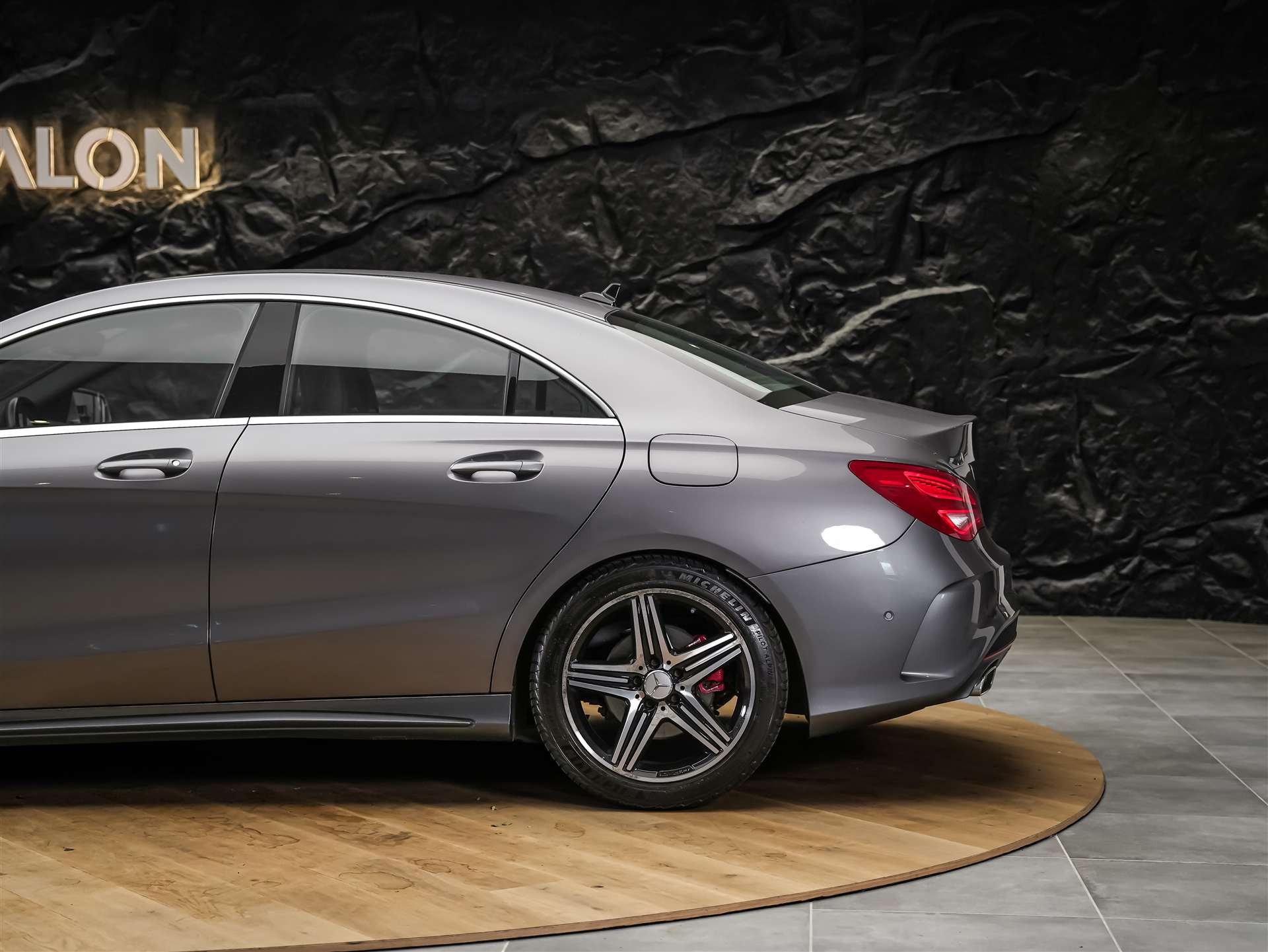 MERCEDES-BENZ CLA 250 Sport 7G-DCT 4Matic *CH Auto*Sitzheizung*Rückfahrkamera*-image-17
