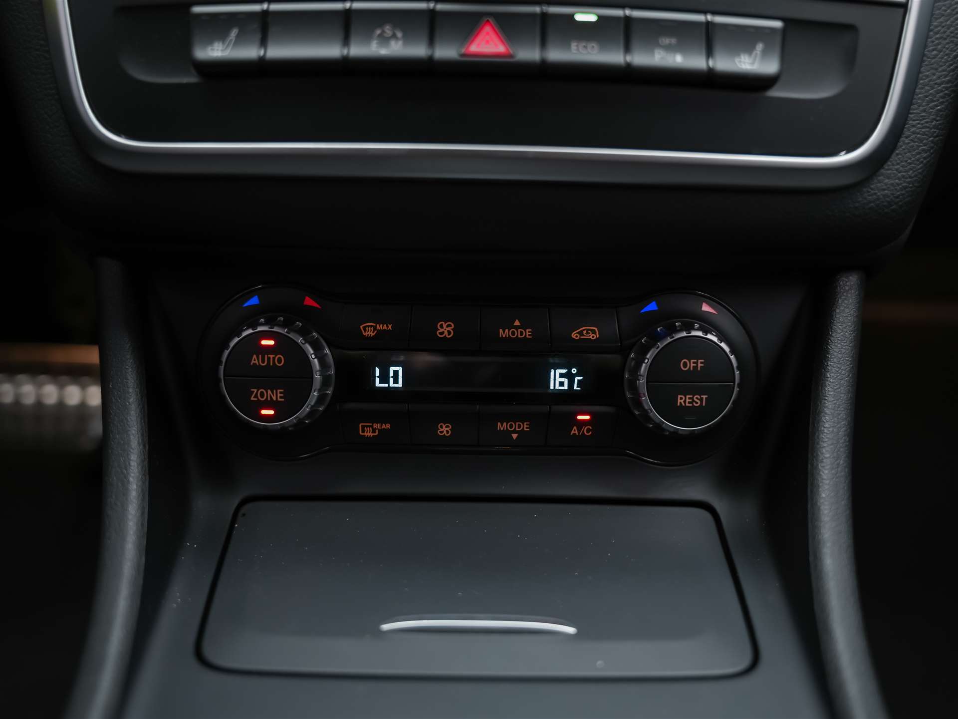 MERCEDES-BENZ CLA 250 Sport 7G-DCT 4Matic *CH Auto*Sitzheizung*Rückfahrkamera*-image-21