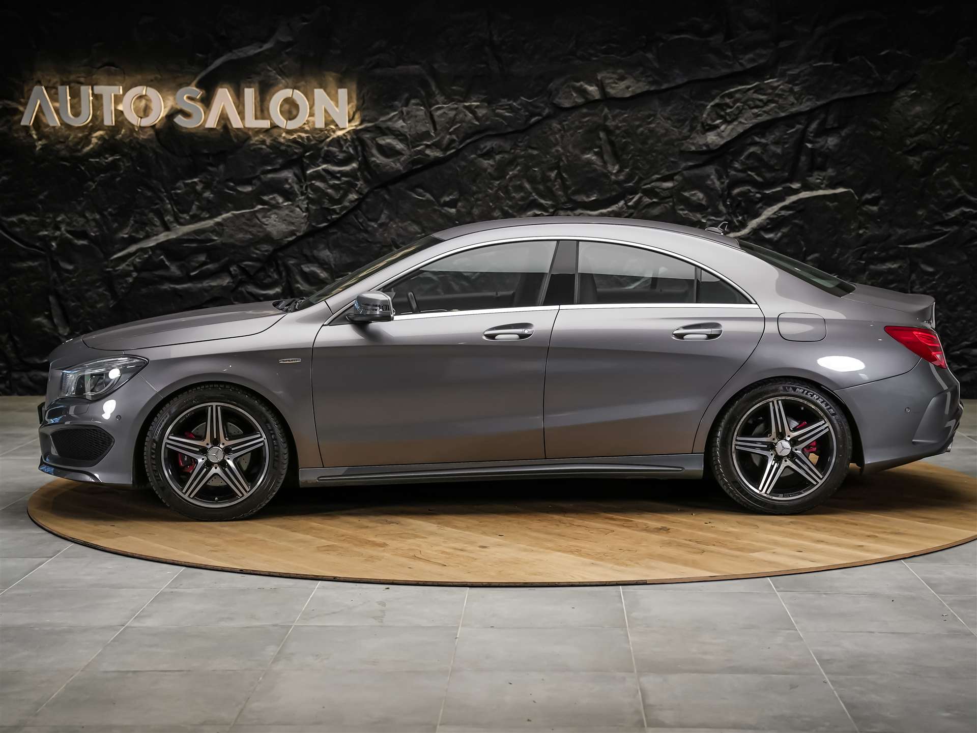 MERCEDES-BENZ CLA 250 Sport 7G-DCT 4Matic *CH Auto*Sitzheizung*Rückfahrkamera*-showroom-element-2