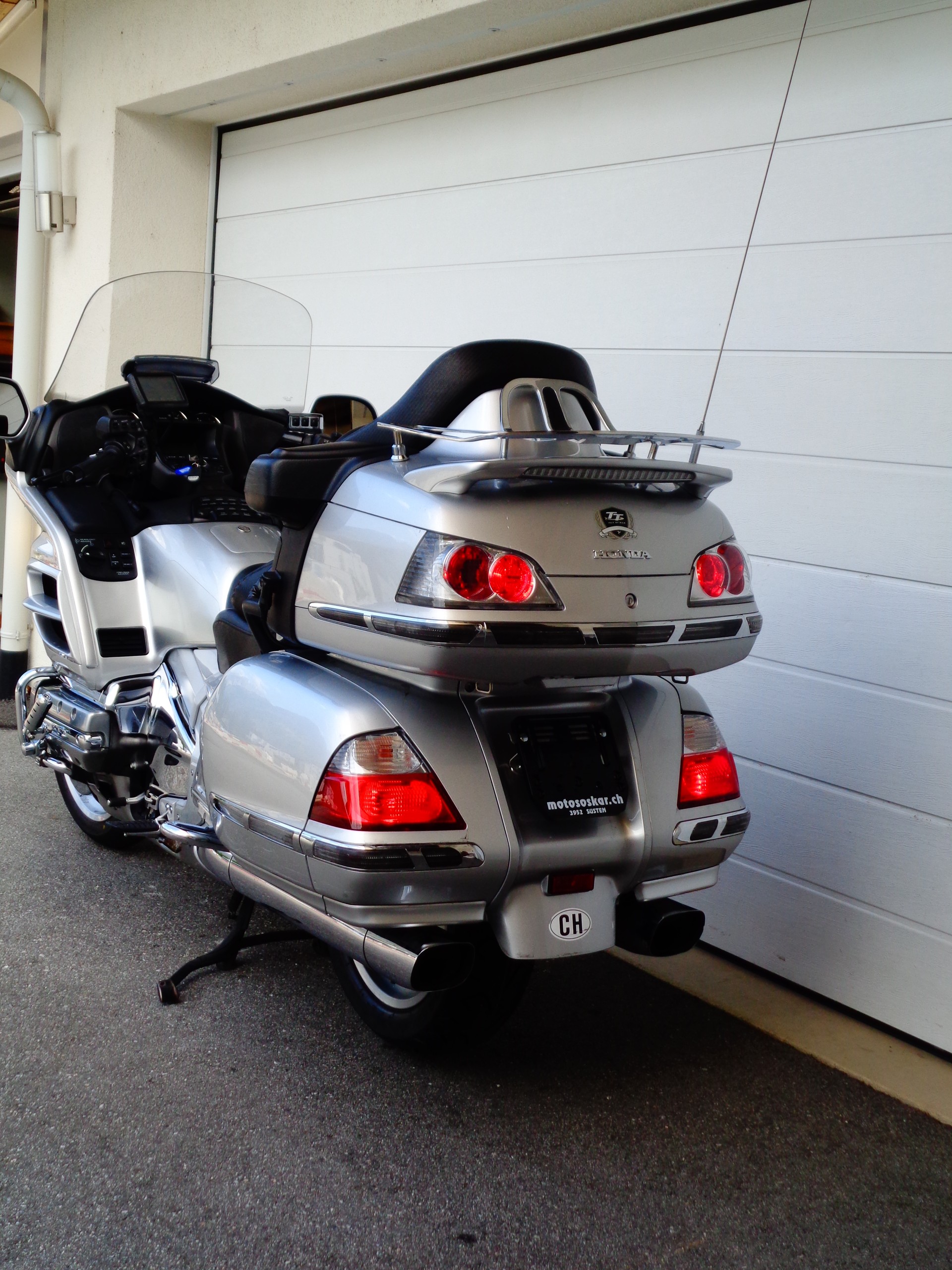 HONDA GL 1800 A Goldwing-image-10