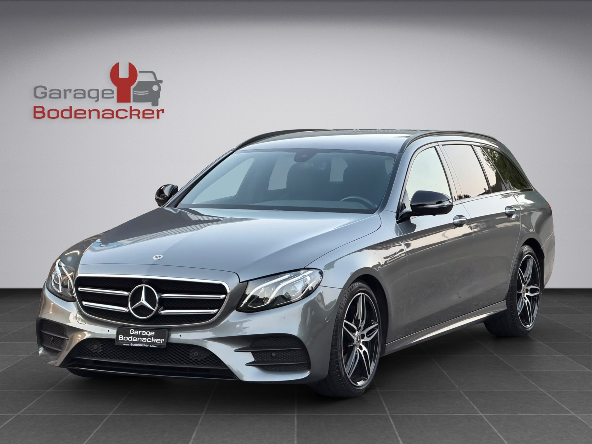 MERCEDES-BENZ E 200 d AMG Line 9G-Tronic * Night-Paket *-showroom-element-1