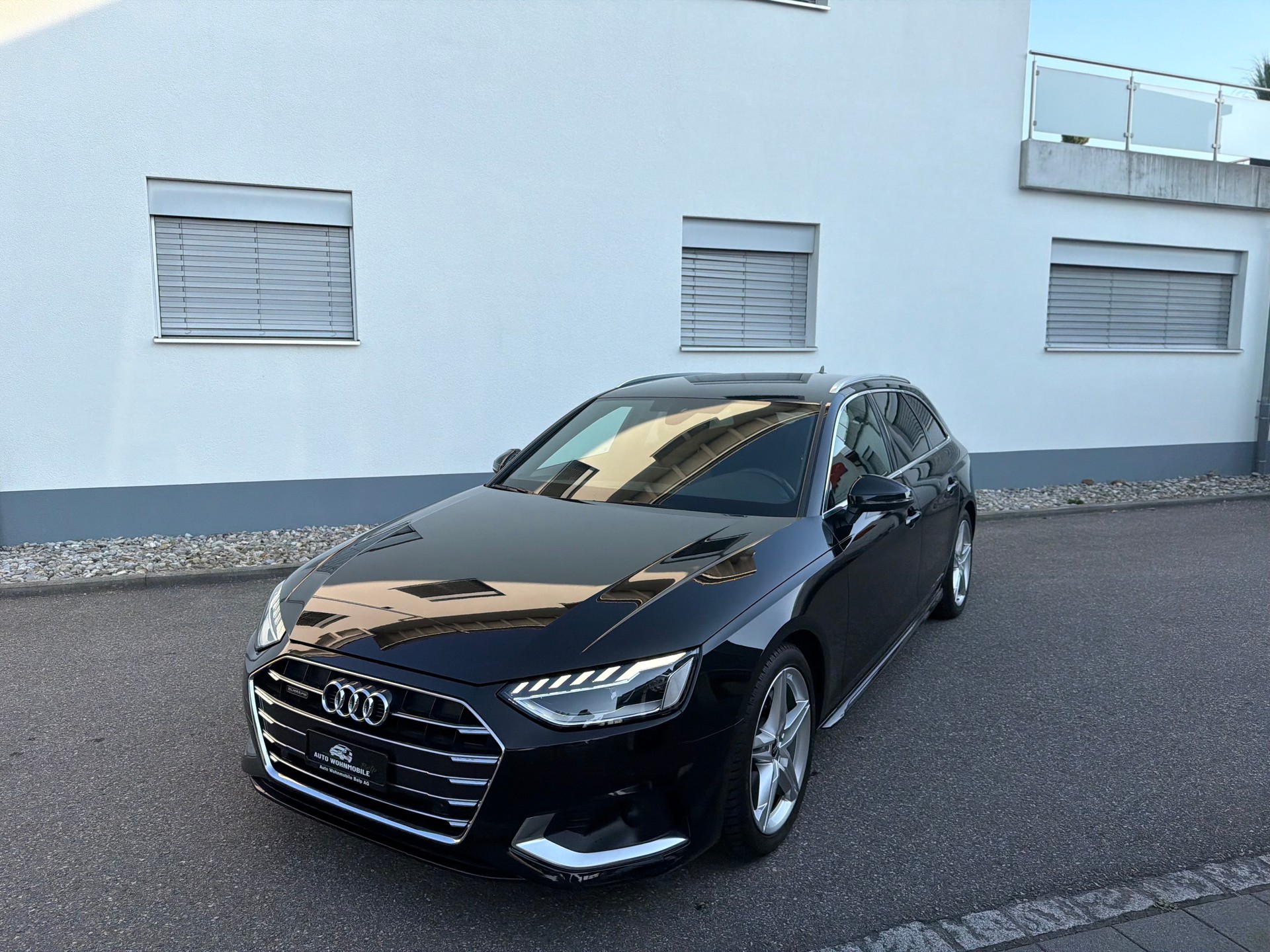 AUDI A4 Avant 40 TDI advanced quattro S-tronic-image-9