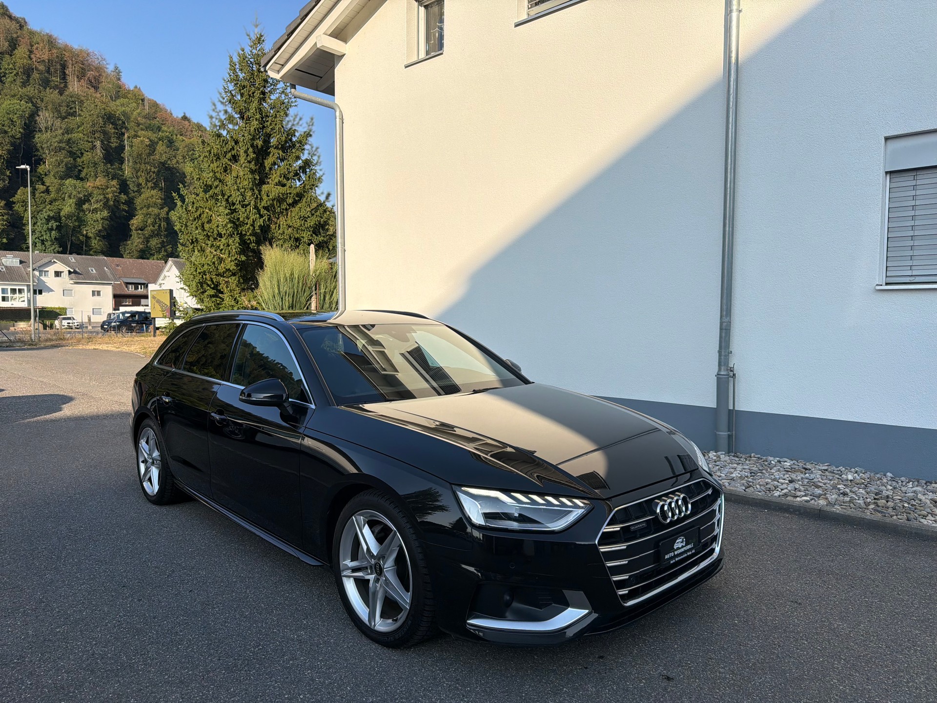 AUDI A4 Avant 40 TDI advanced quattro S-tronic-showroom-element-2