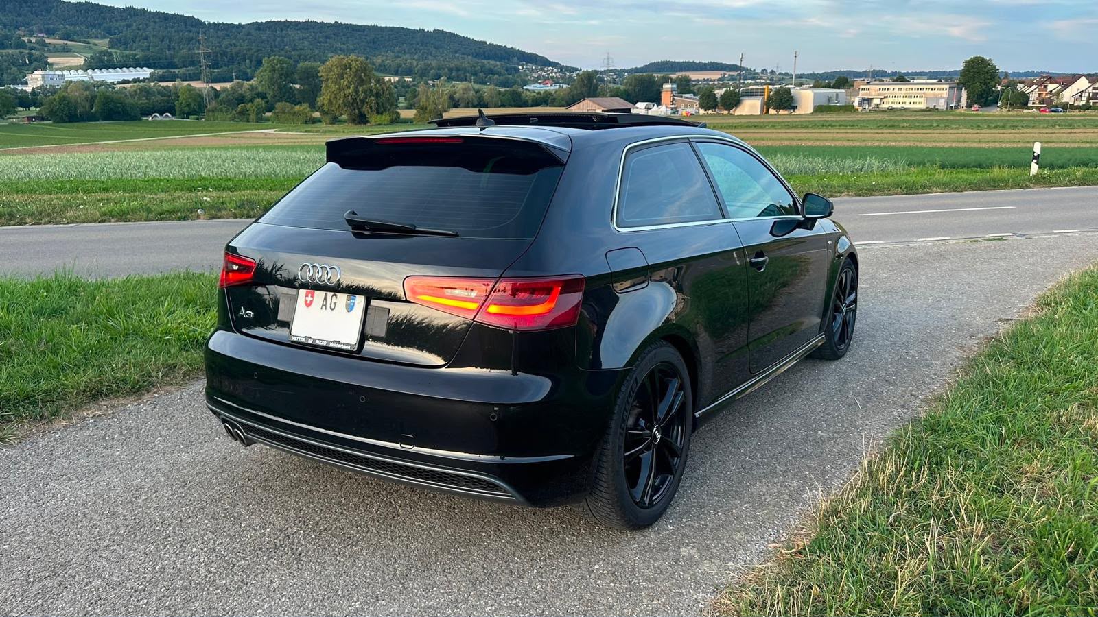 AUDI A3 2.0 TDI Attraction S-tronic-showroom-element-3