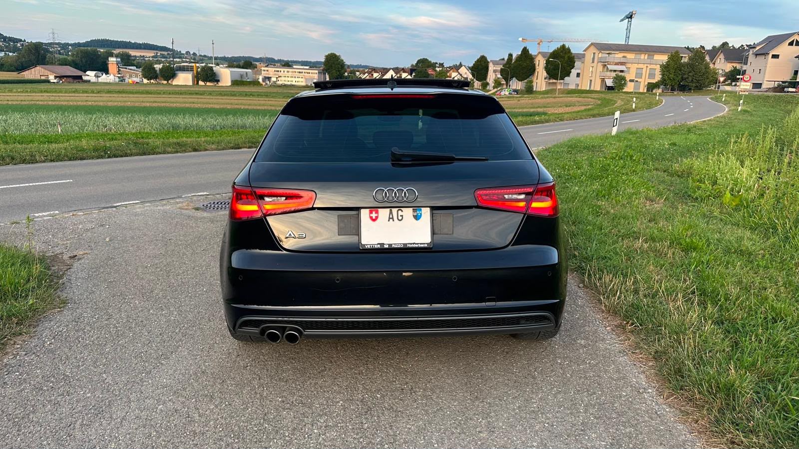AUDI A3 2.0 TDI Attraction S-tronic-showroom-element-2