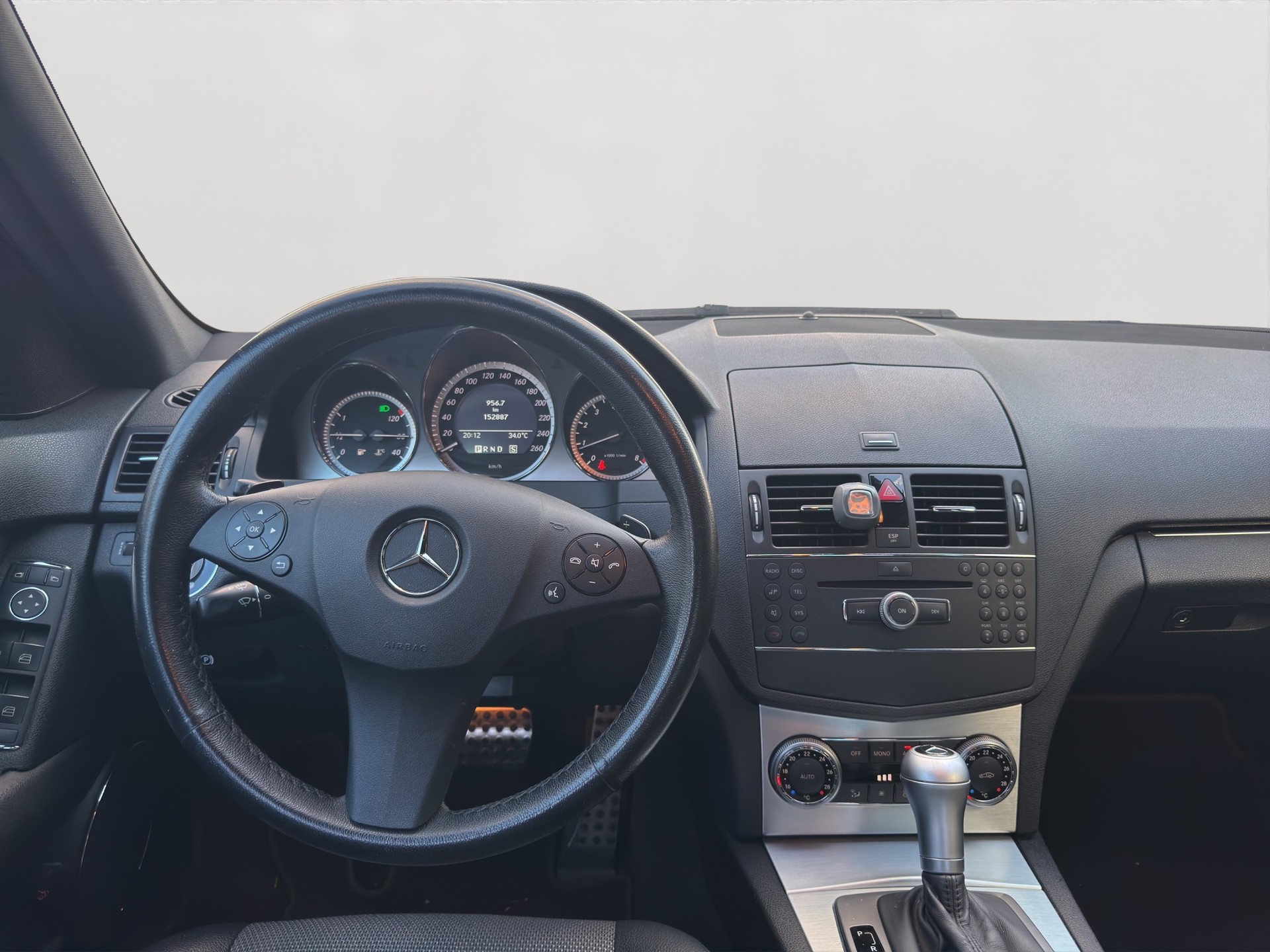 MERCEDES-BENZ C 180 Kompressor AMG Line White Star Automatik-image-11
