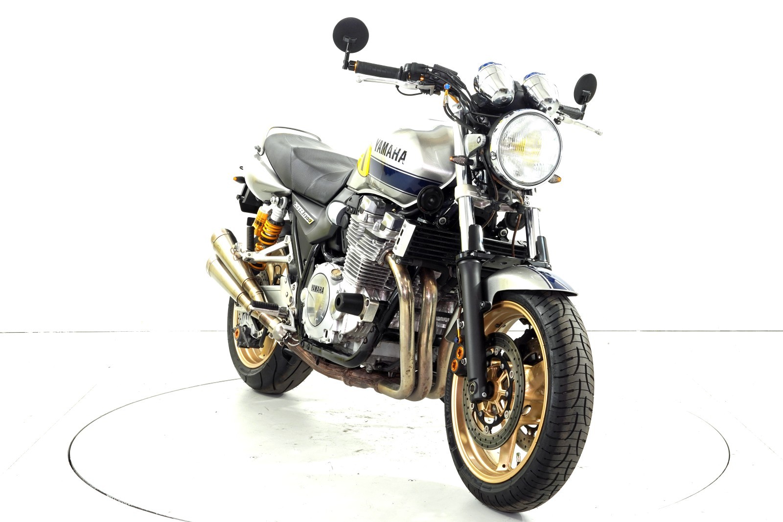 YAMAHA XJR 1300-image-1