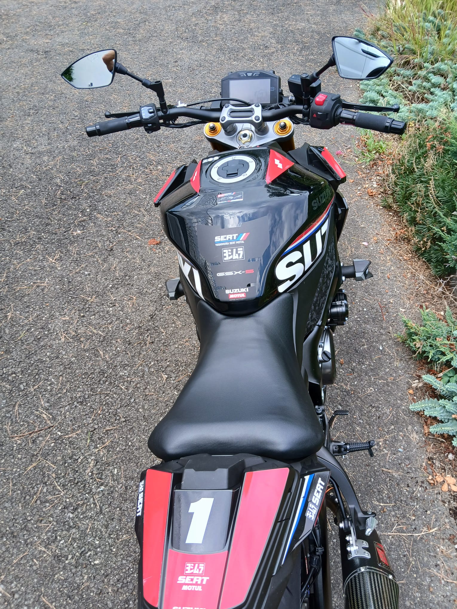 SUZUKI GSX-S 1000-image-5