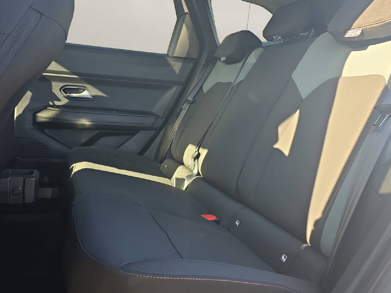 DACIA Bigster 1.8 Hybrid Extreme-image-10