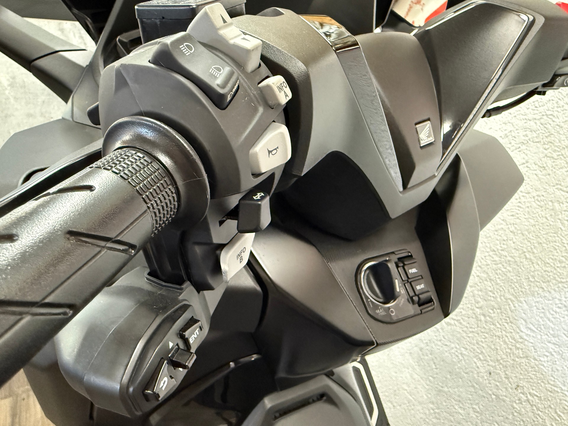HONDA NSS 350 Smart Top Box-image-7