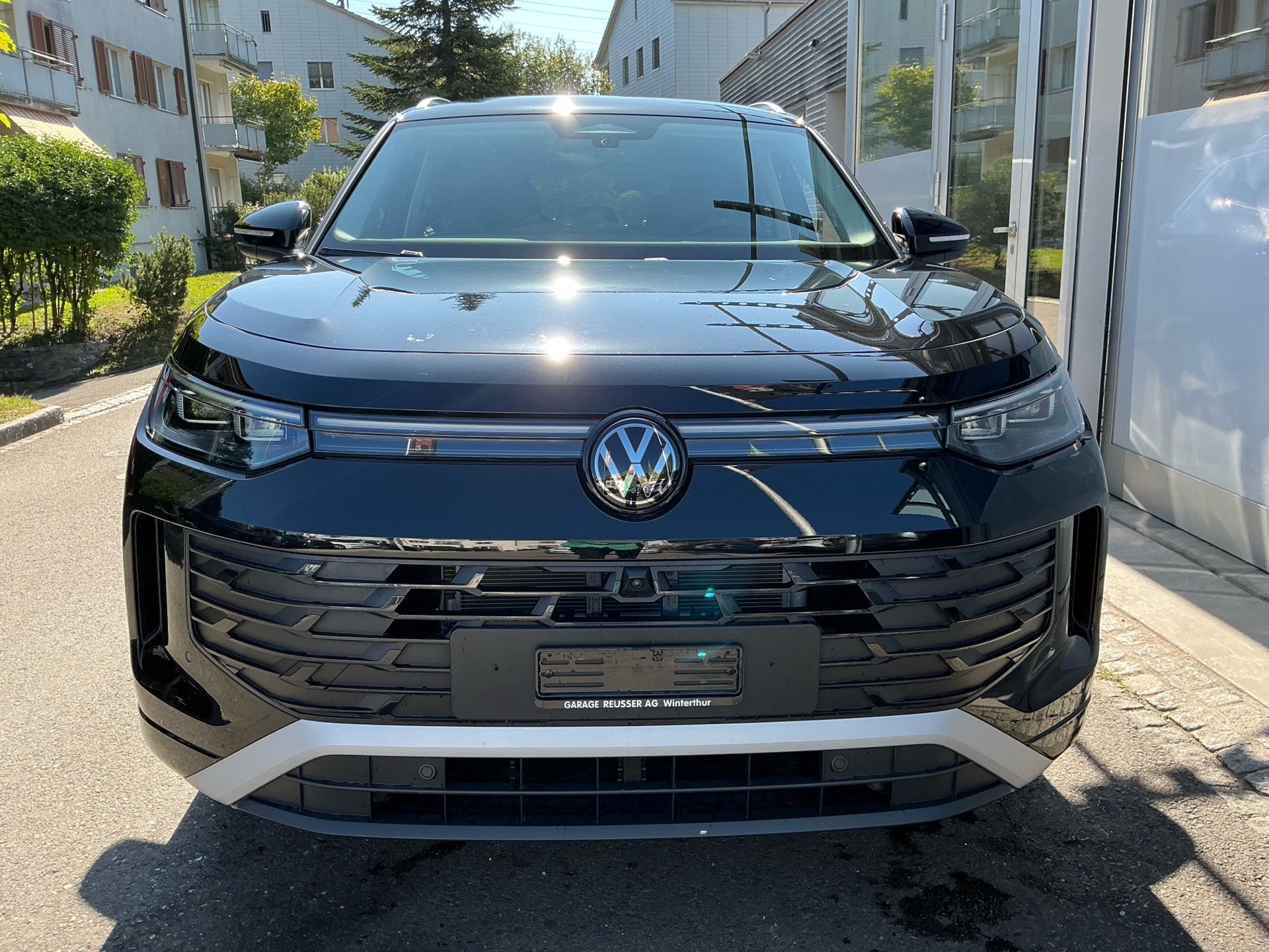 VW Tayron 1.5 TSI eHybrid 150 kW Life *** ANHÄNGERKUPPLUNG & 360° KAMERA ***-showroom-element-1