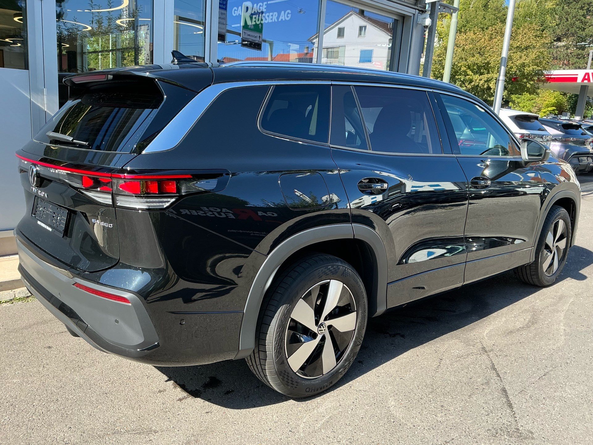 VW Tayron 1.5 TSI eHybrid 150 kW Life *** ANHÄNGERKUPPLUNG & 360° KAMERA ***-showroom-element-3