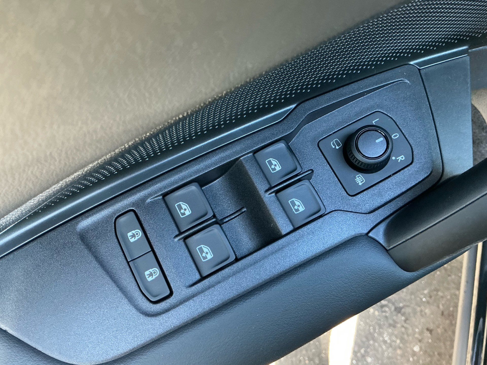 VW Tayron 1.5 TSI eHybrid 150 kW Life *** ANHÄNGERKUPPLUNG & 360° KAMERA ***-image-24
