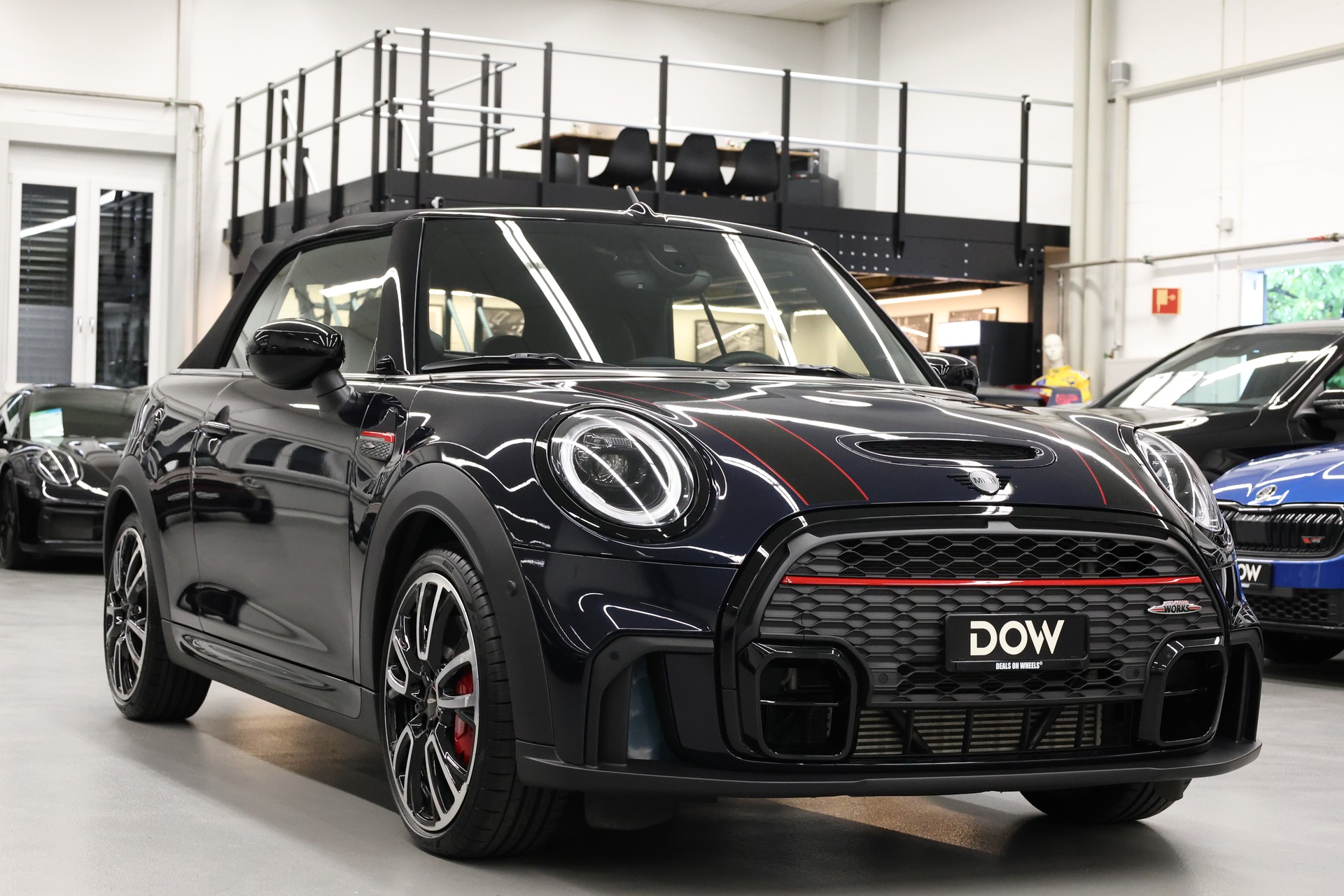 MINI Cabrio F57 2.0i John Cooper Works SAG-showroom-element-1