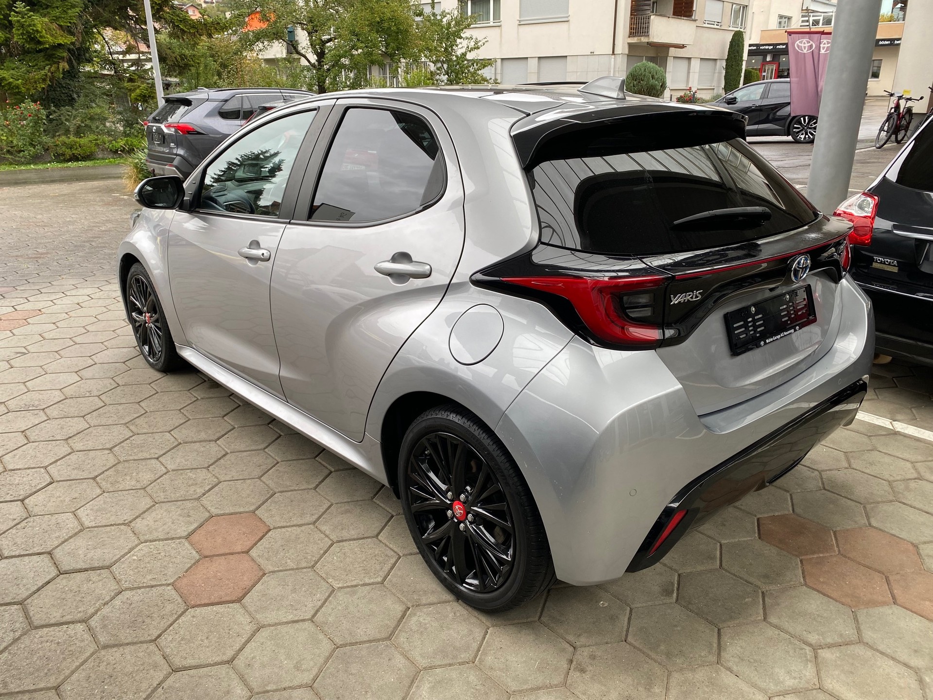 TOYOTA Yaris 1.5 Pop e-CVT-showroom-element-2