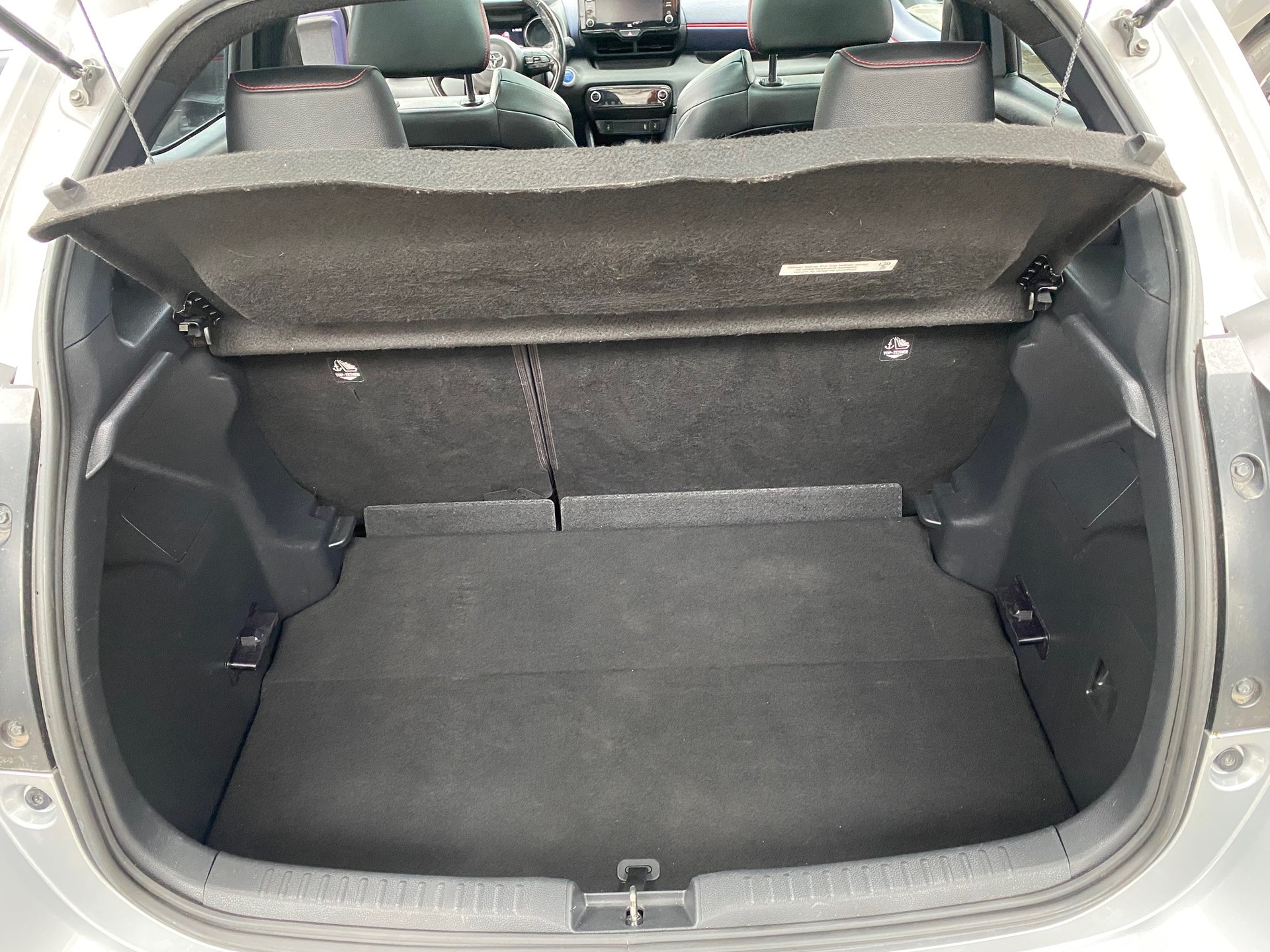 TOYOTA Yaris 1.5 Pop e-CVT-image-9