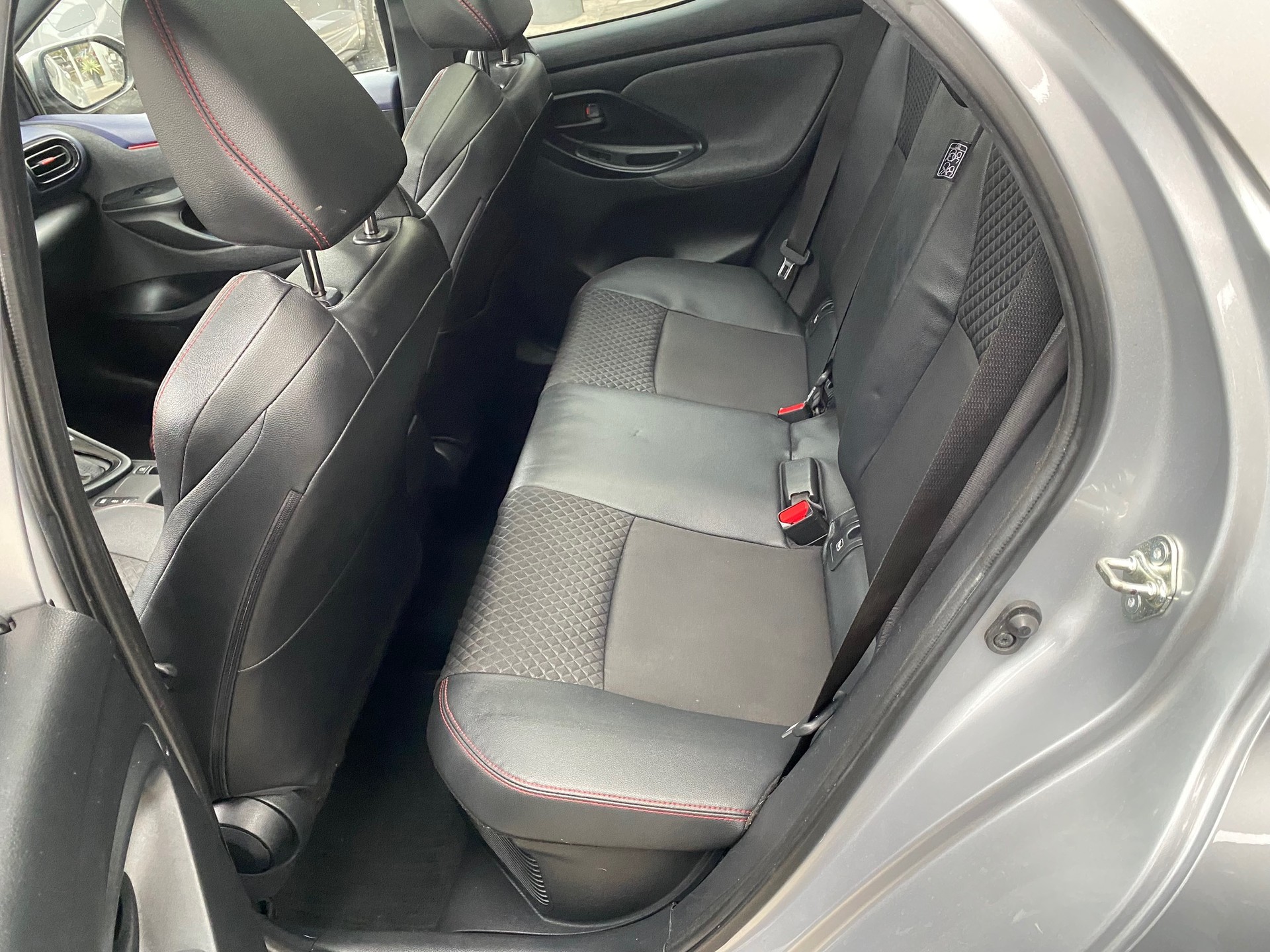 TOYOTA Yaris 1.5 Pop e-CVT-image-8