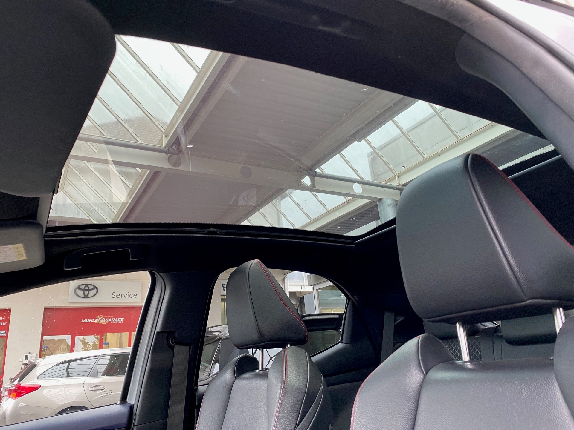 TOYOTA Yaris 1.5 Pop e-CVT-image-5