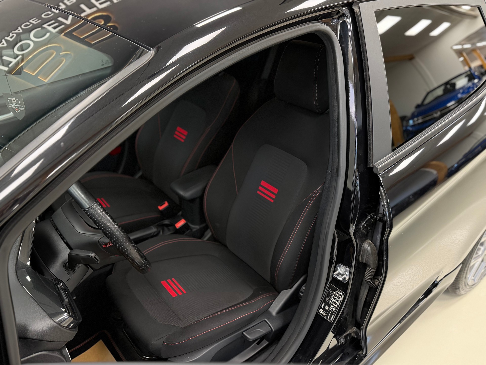 FORD Fiesta 1.0 SCTi MHEV ST Line X Automat-image-11