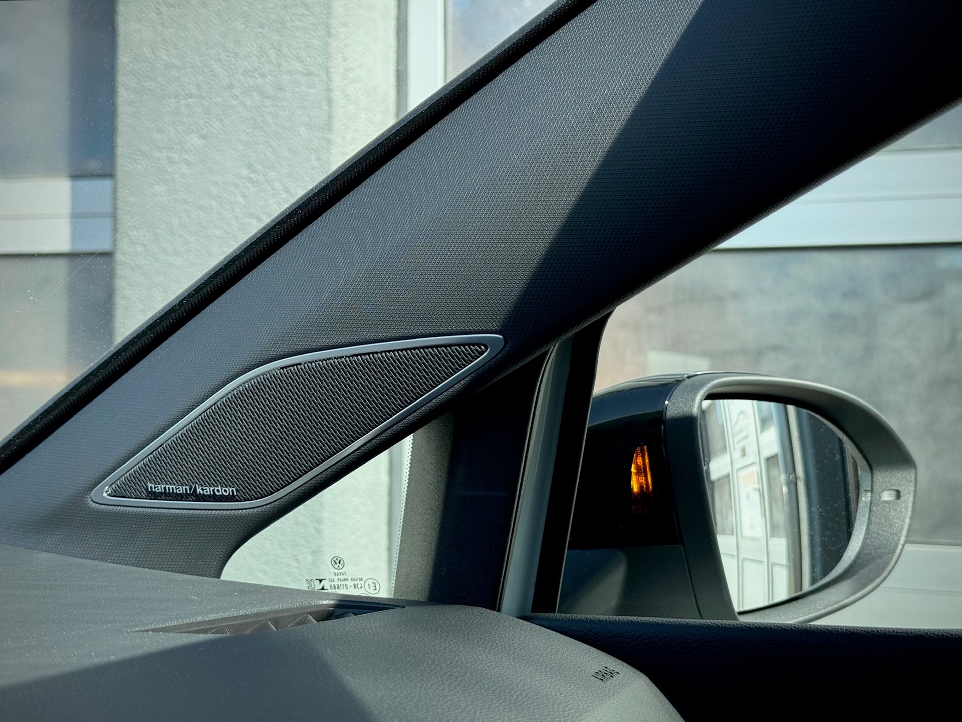 VW Golf 2.0 TSI R Performance DSG 4Motion Akrapovic-image-13