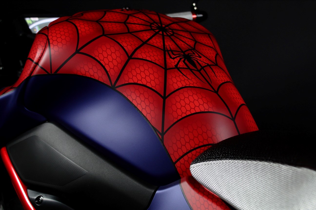 KAWASAKI Z 900 (92 KW) *Spiderman*-image-8