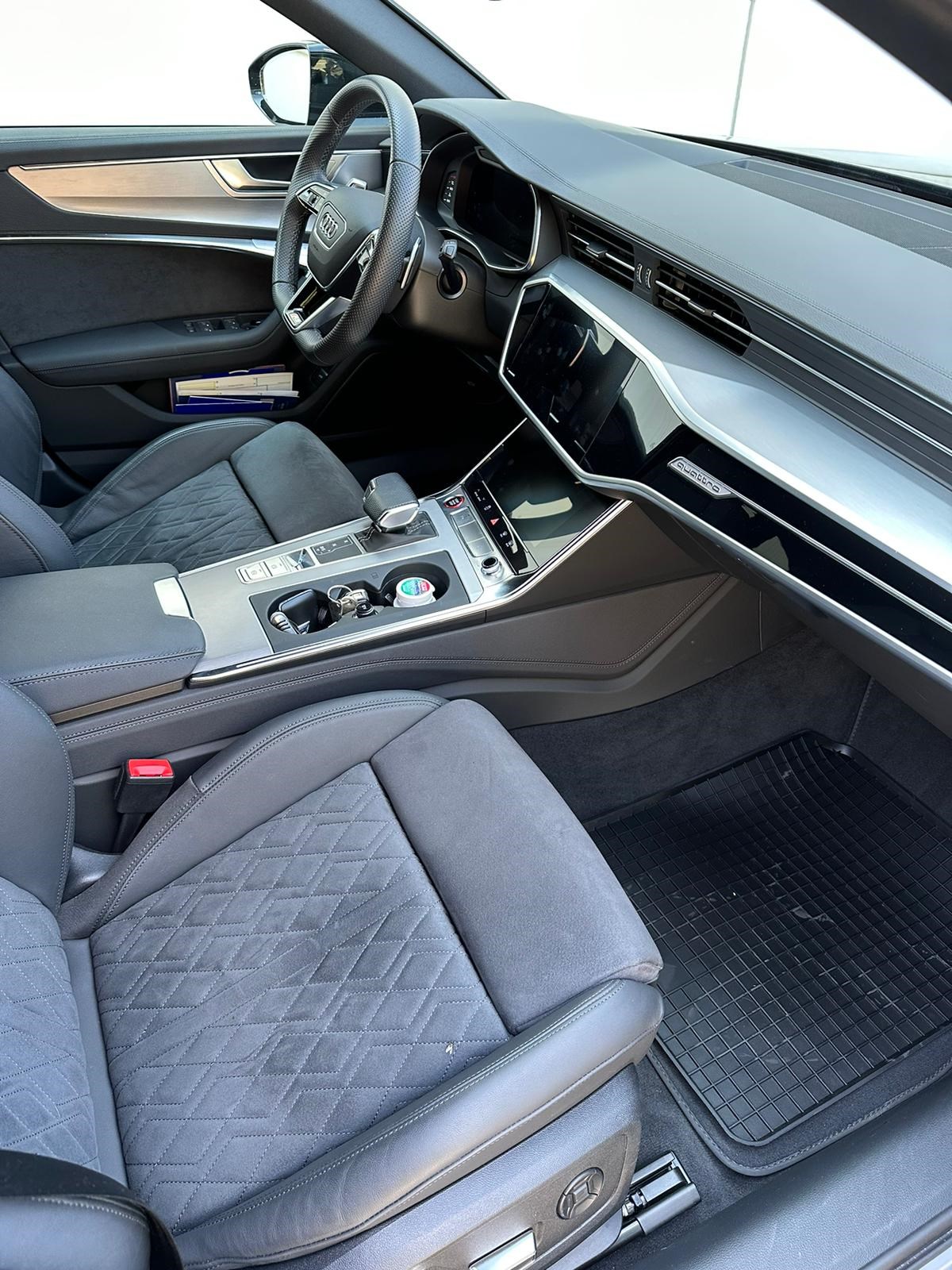 AUDI RS6 Avant 4.0 TFSI V8 quattro-showroom-element-2