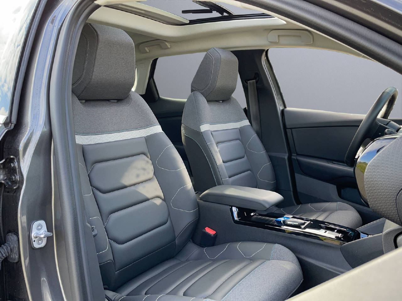 CITROEN C4 X Electric Shine-image-9