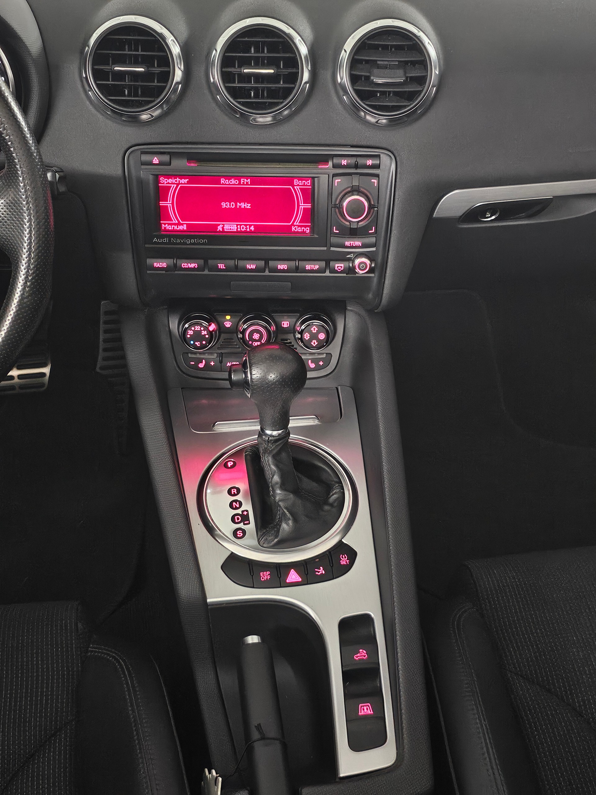 AUDI TT Roadster 2.0 TFSI-image-12