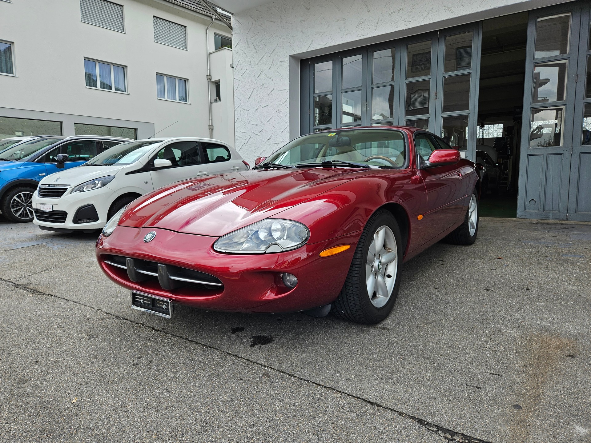 JAGUAR XK8