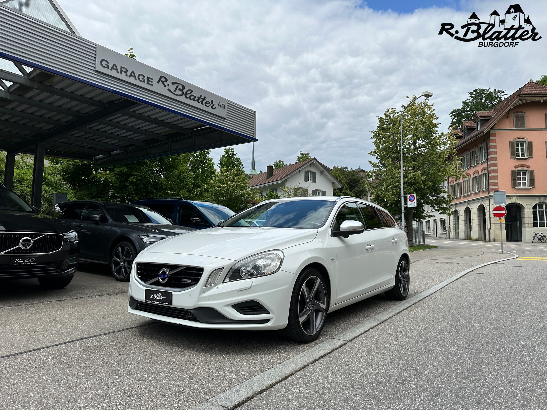 VOLVO V60 D3 R-Design