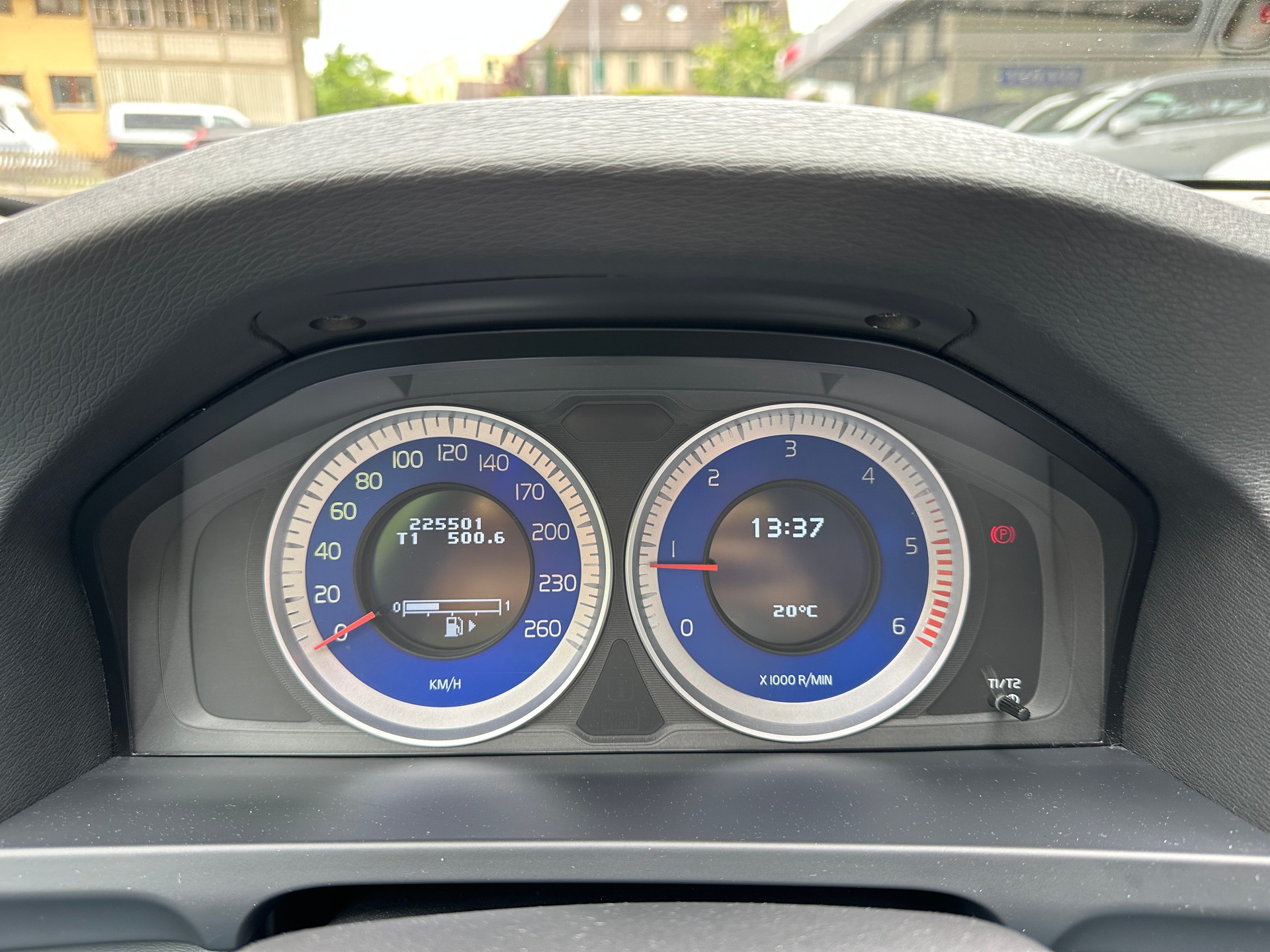 VOLVO V60 D3 R-Design-image-6