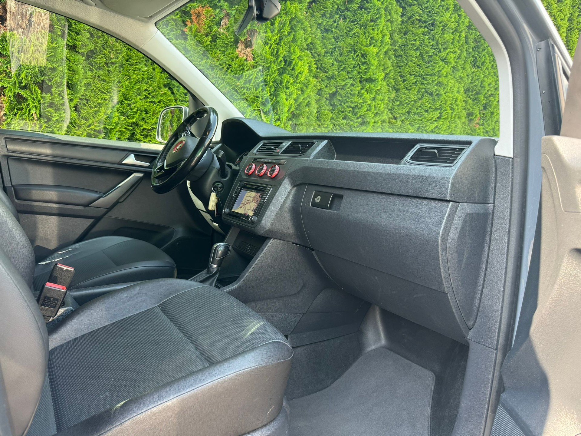 VW Caddy 2.0TDI BlueMotion Technology DSG-image-12