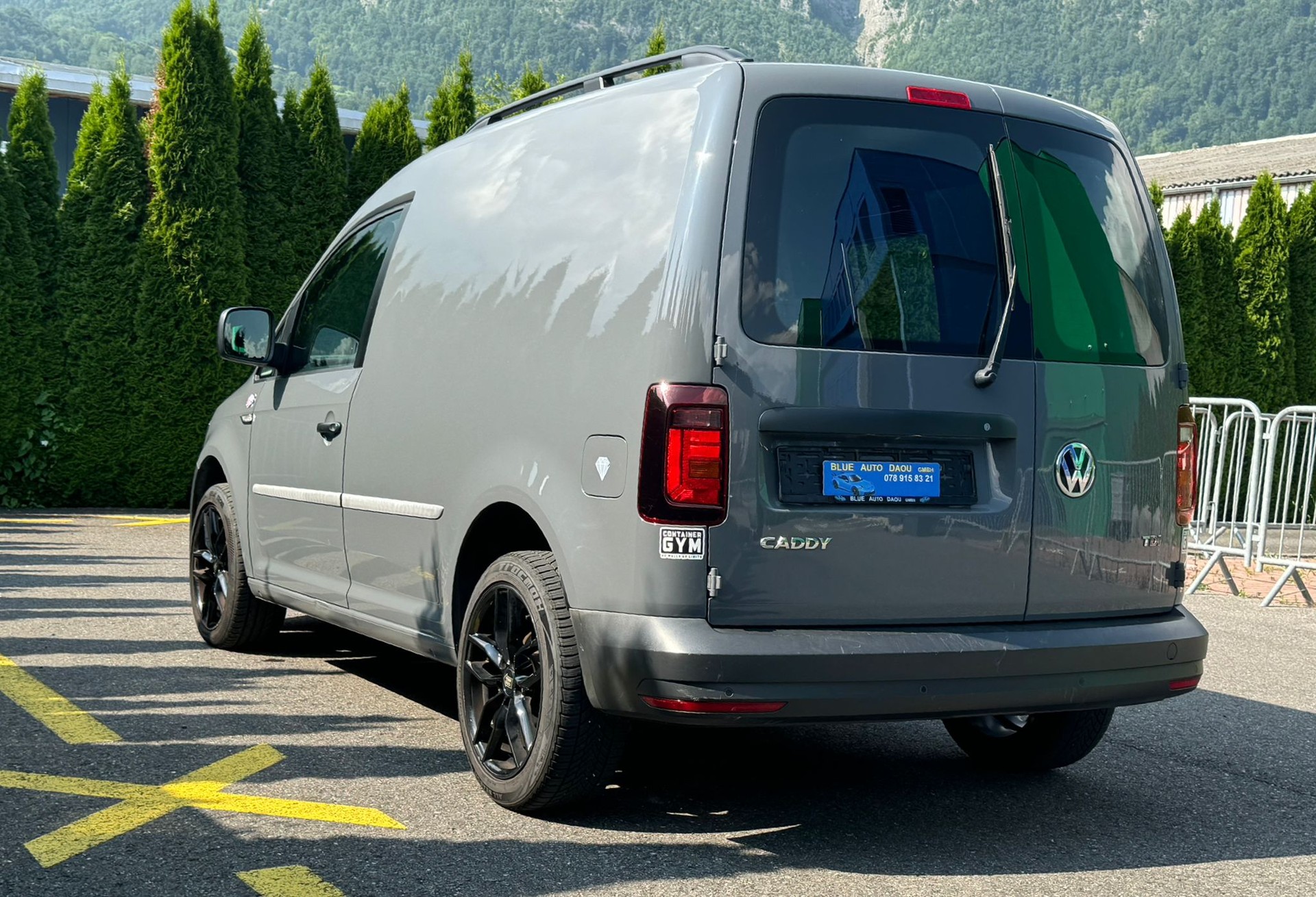 VW Caddy 2.0TDI BlueMotion Technology DSG-image-5