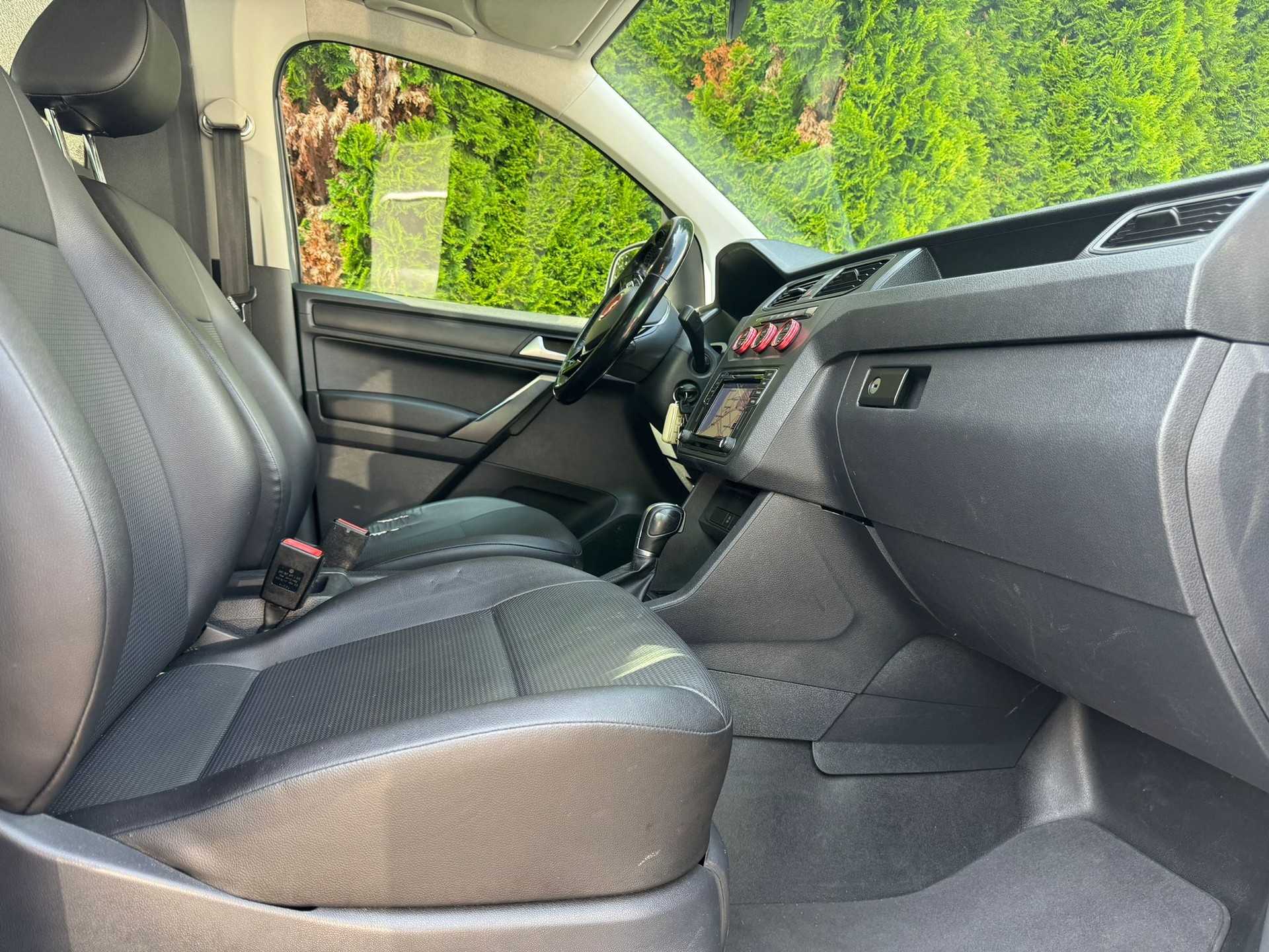VW Caddy 2.0TDI BlueMotion Technology DSG-image-13
