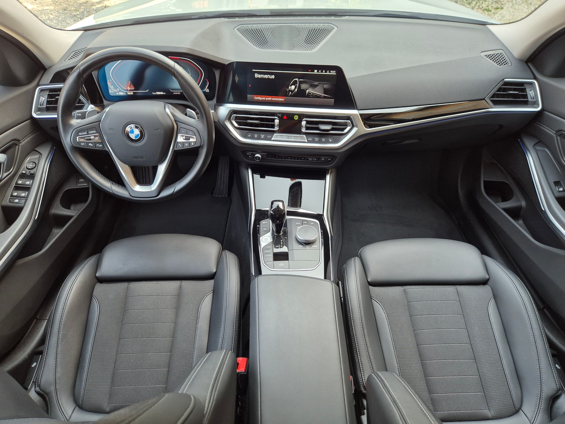 BMW 320d xDrive 48V Touring Sport Line Steptronic-image-10