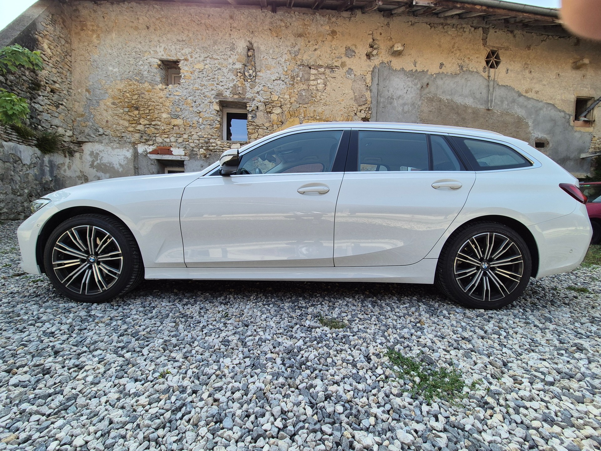 BMW 320d xDrive 48V Touring Sport Line Steptronic-image-1