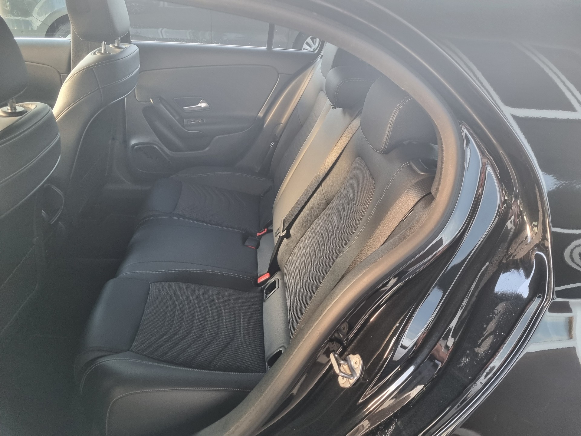 MERCEDES-BENZ A 160 SE Line-image-8