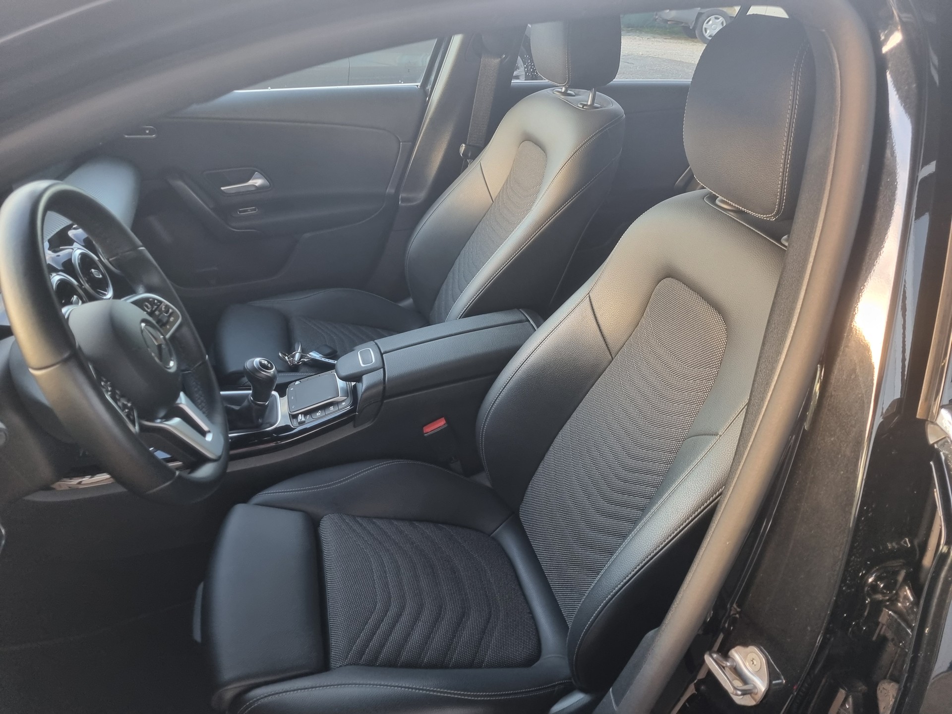 MERCEDES-BENZ A 160 SE Line-image-7
